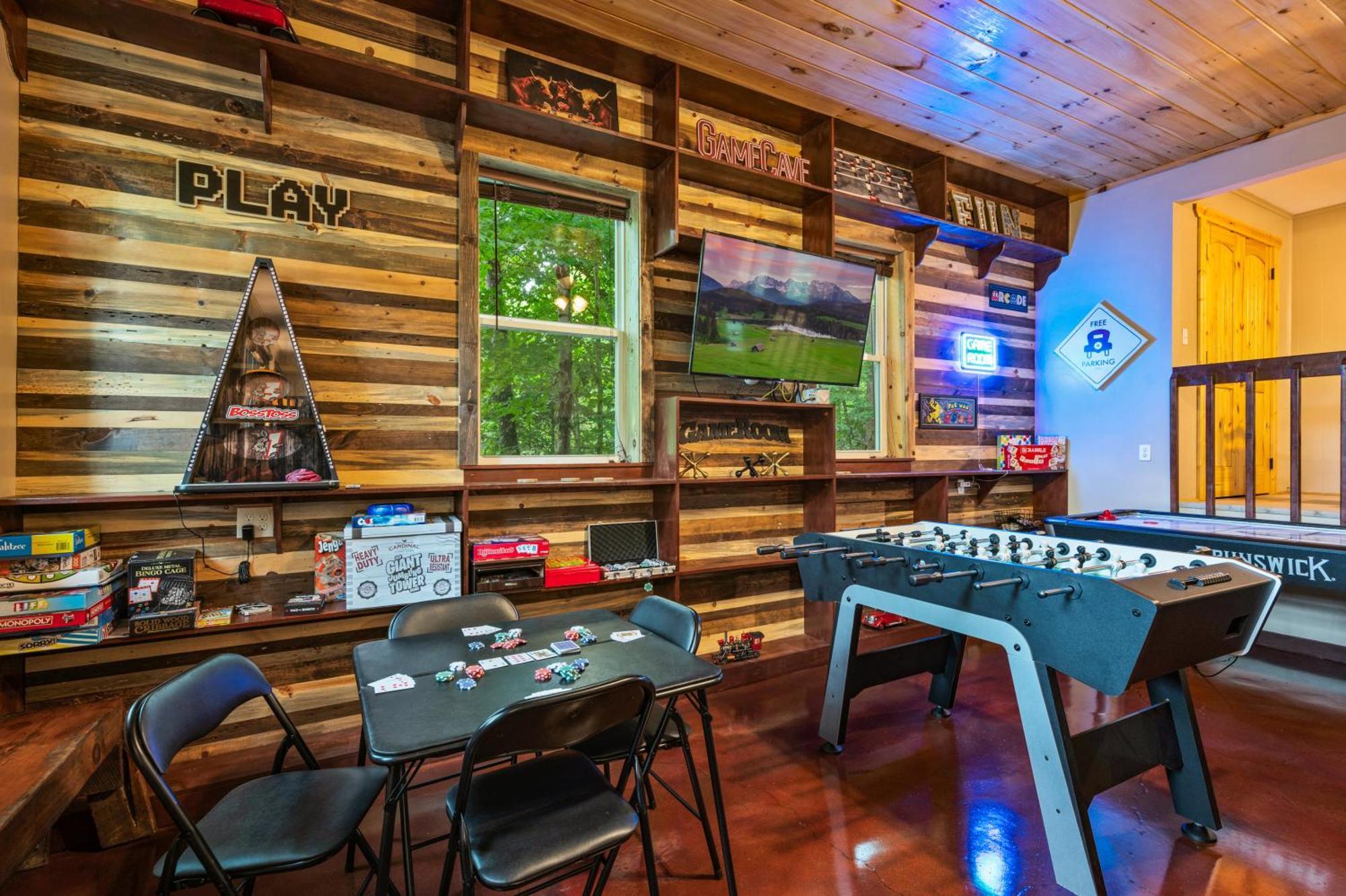 Beautiful Chalet With Fireplace And Large Game Room جاتلينبرج المظهر الخارجي الصورة