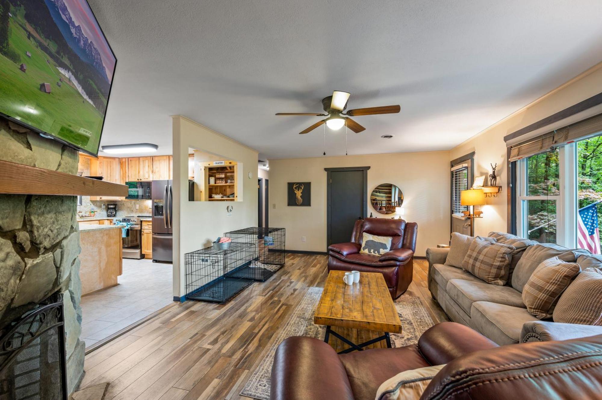 Beautiful Chalet With Fireplace And Large Game Room جاتلينبرج المظهر الخارجي الصورة